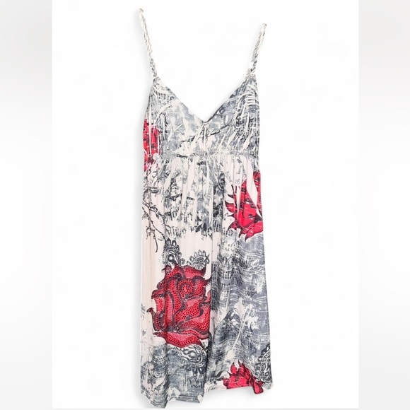 n/a Dresses & Skirts - Red and Black Patterned Dress